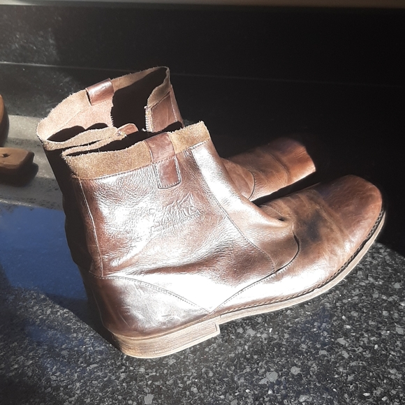 Mens size 11 Levi's Maine Zip Boots - Picture 1 of 3